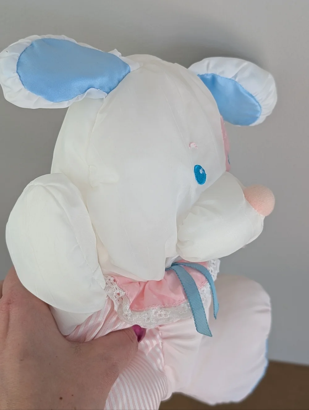 Vintage 1983 Puffalump Puppy Fisher-Price White, Pink, & Blue Nylon Toy Rattle - Picture 9 of 16